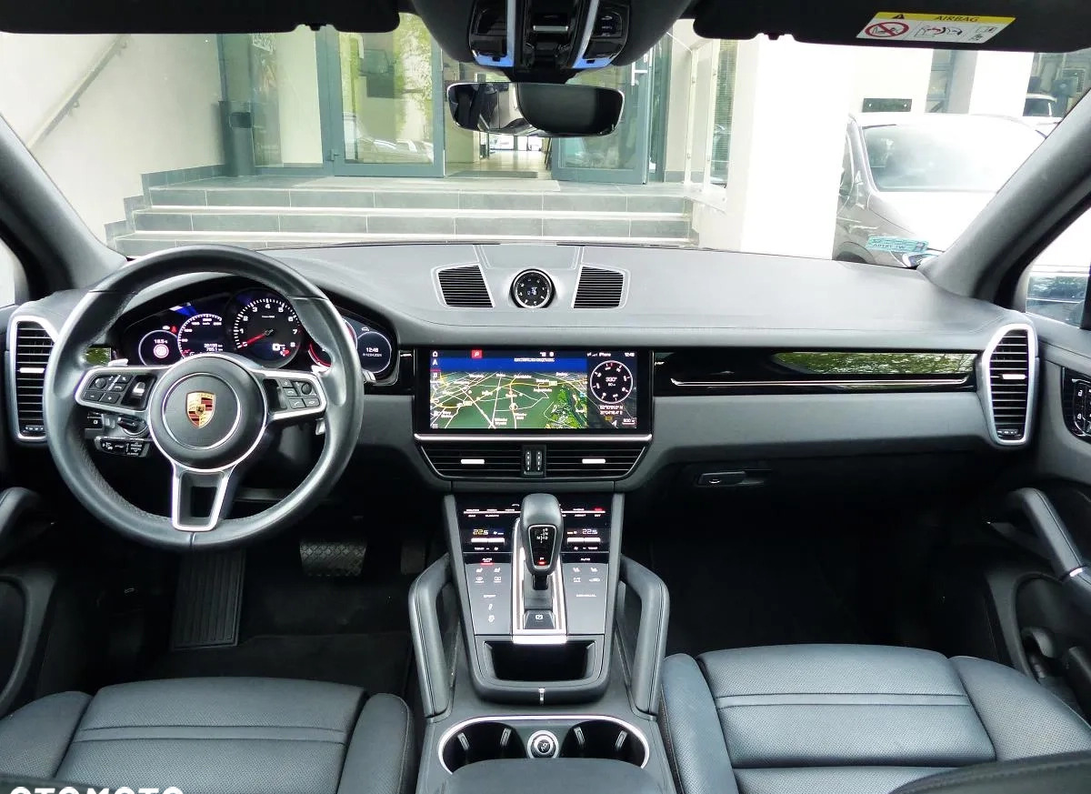 Porsche Cayenne cena 349900 przebieg: 35200, rok produkcji 2019 z Stęszew małe 191